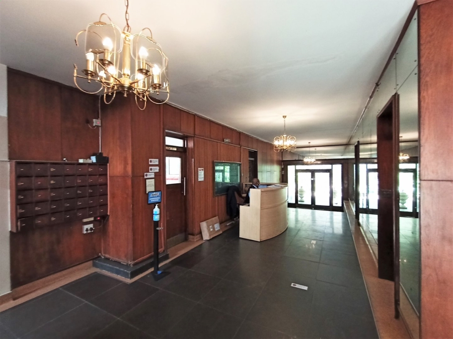 1 Bedroom Property for Sale in Illovo Gauteng