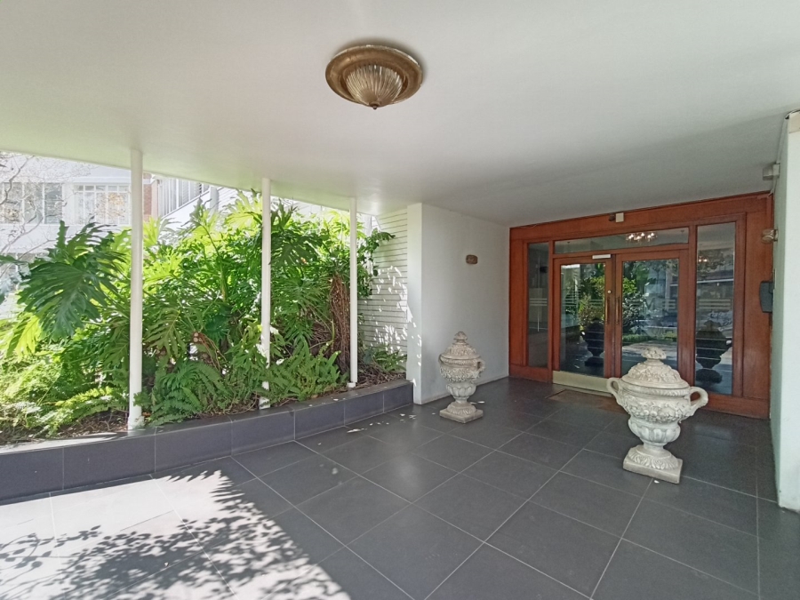 1 Bedroom Property for Sale in Illovo Gauteng