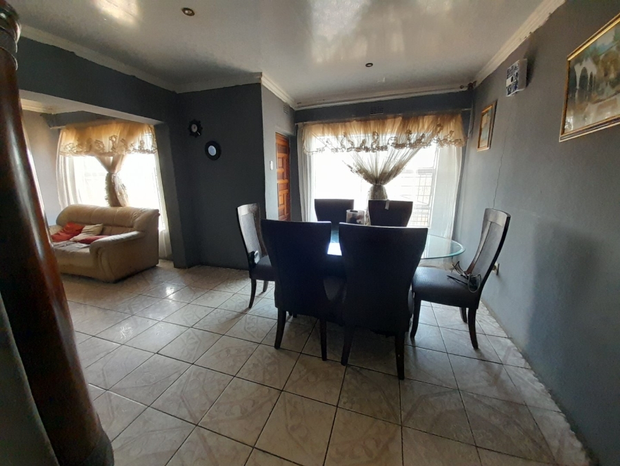 3 Bedroom Property for Sale in Tshepiso Gauteng