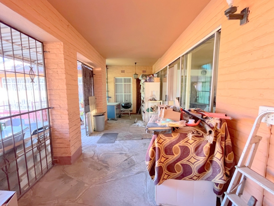 5 Bedroom Property for Sale in Florida Park Gauteng