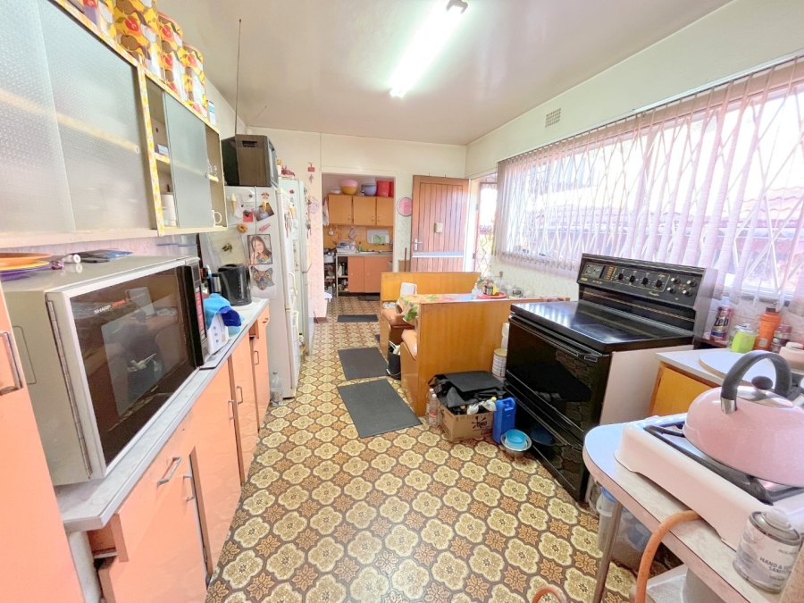 5 Bedroom Property for Sale in Florida Park Gauteng