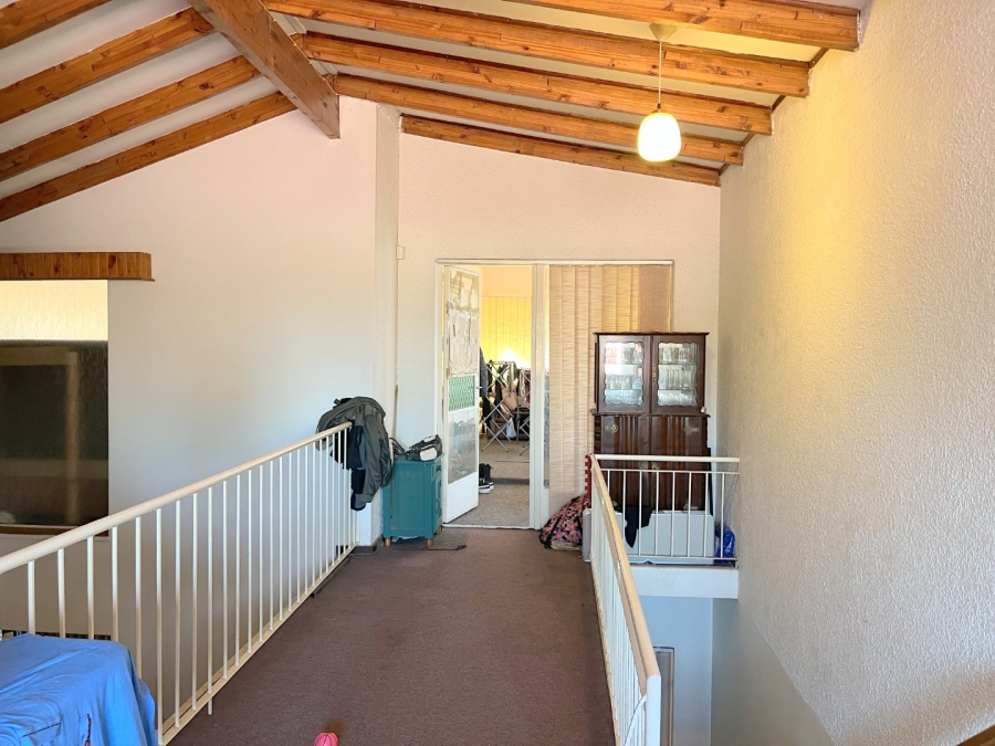 5 Bedroom Property for Sale in Florida Park Gauteng