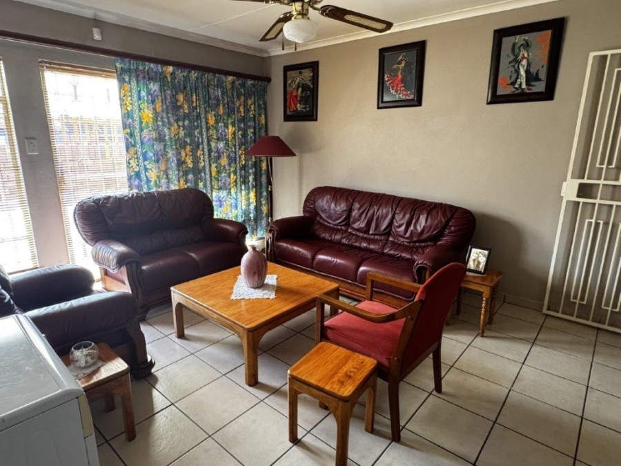 3 Bedroom Property for Sale in Birchleigh North Gauteng