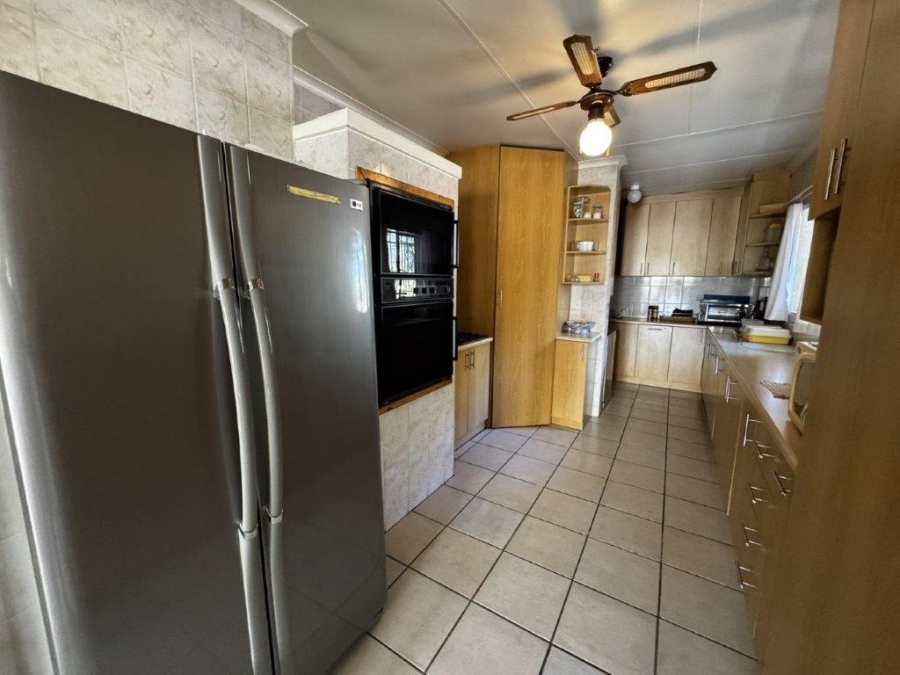 3 Bedroom Property for Sale in Birchleigh North Gauteng