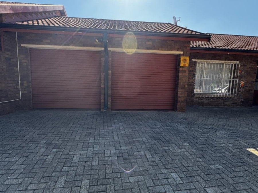 3 Bedroom Property for Sale in Birchleigh North Gauteng