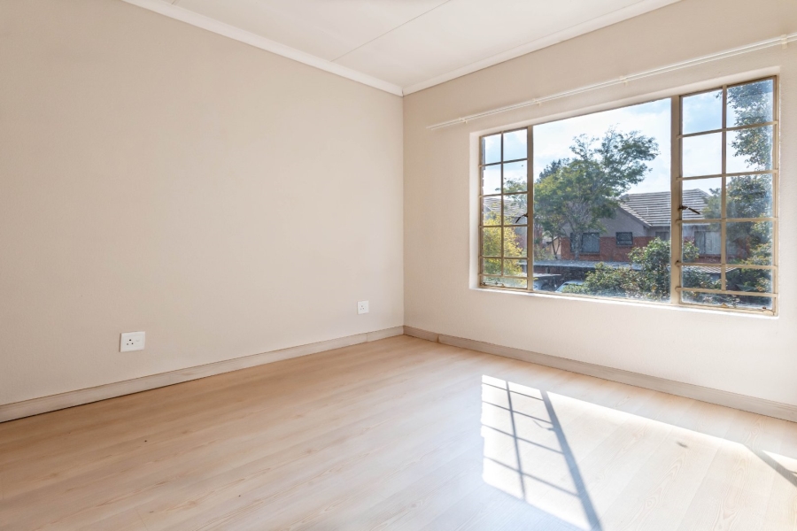 2 Bedroom Property for Sale in North Riding Gauteng