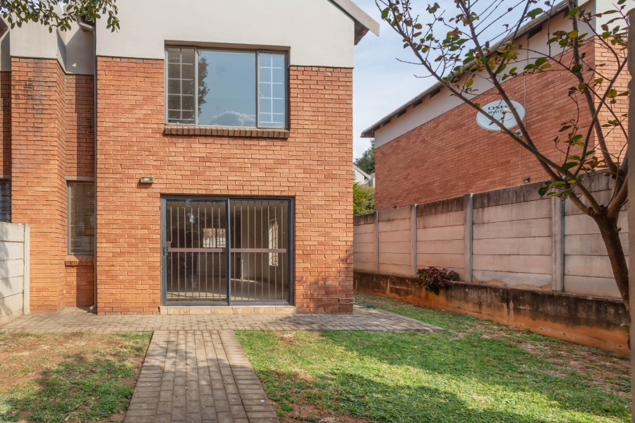 2 Bedroom Property for Sale in North Riding Gauteng