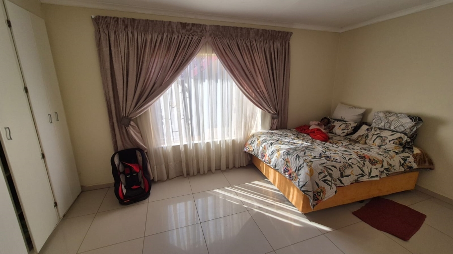 4 Bedroom Property for Sale in Florauna Gauteng