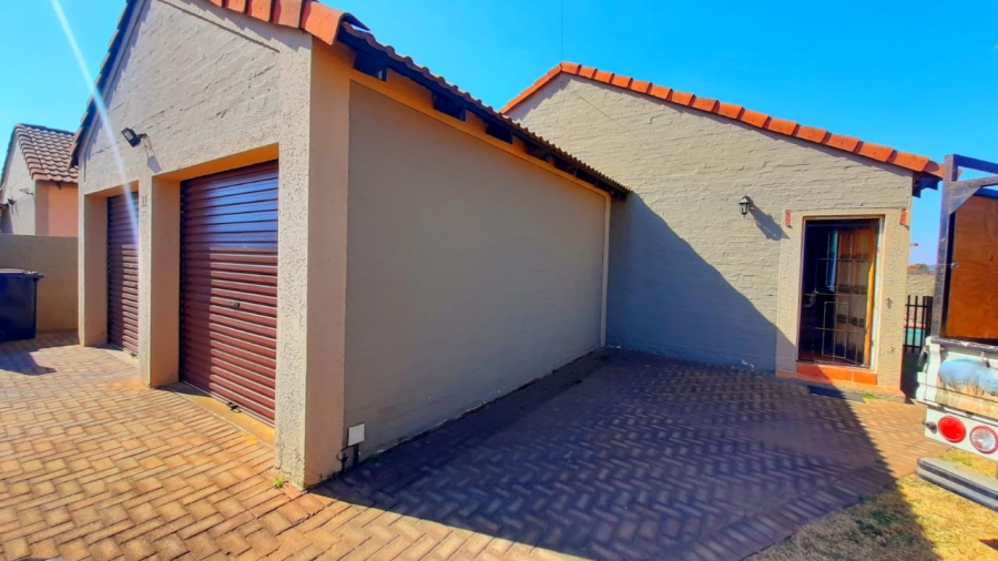 3 Bedroom Property for Sale in Eike Park Gauteng