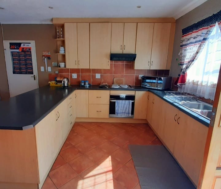 3 Bedroom Property for Sale in Eike Park Gauteng