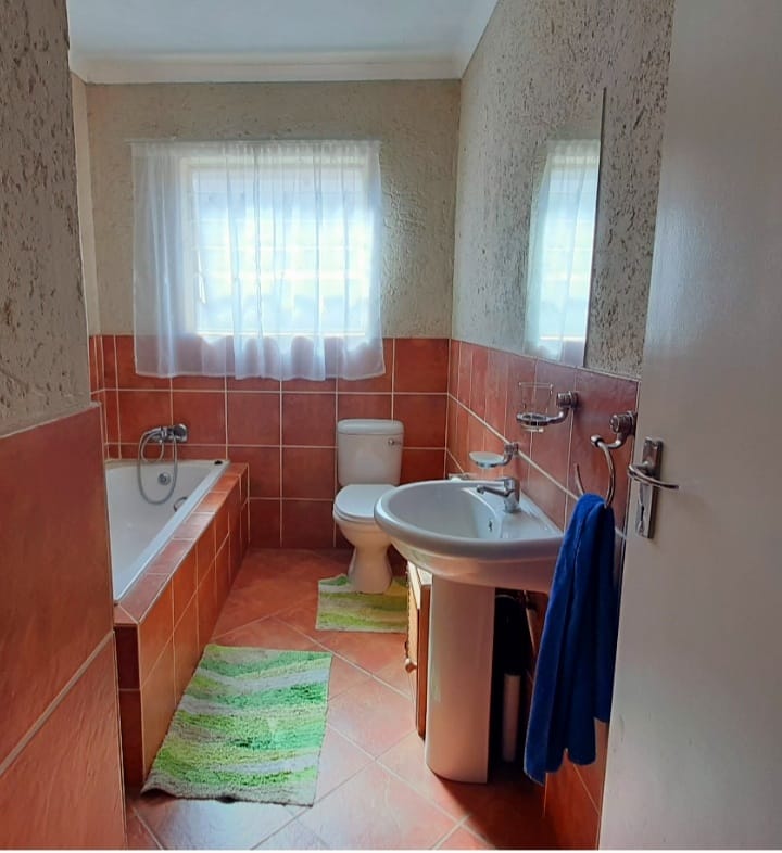 3 Bedroom Property for Sale in Eike Park Gauteng