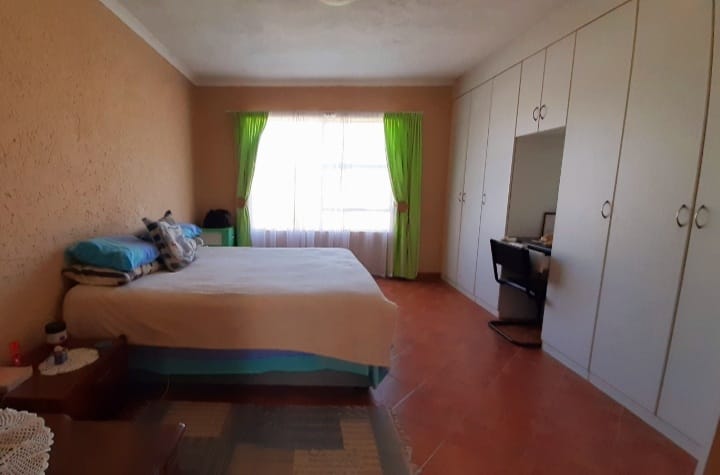 3 Bedroom Property for Sale in Eike Park Gauteng