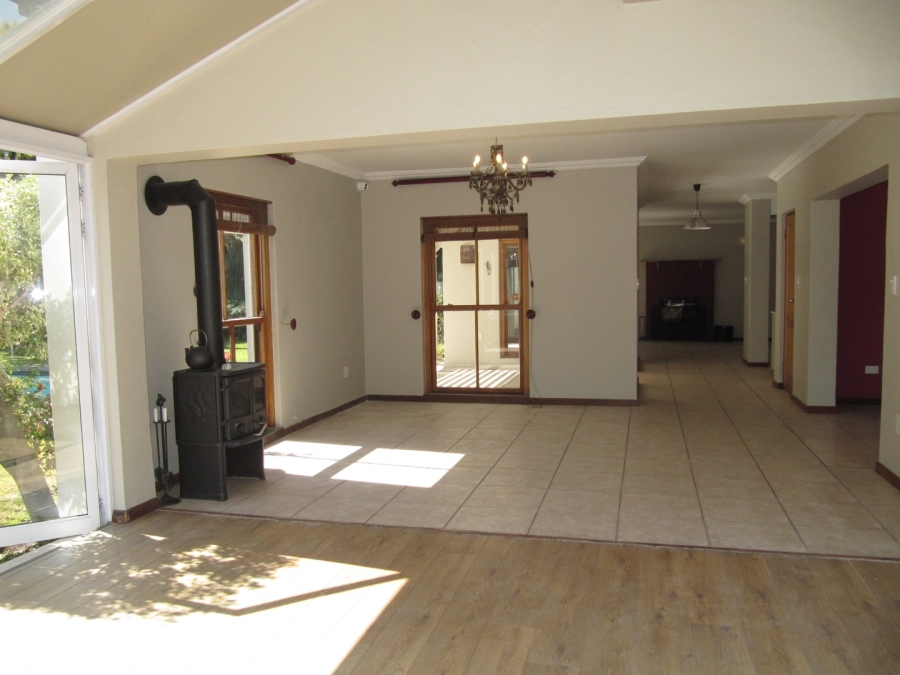 To Let 4 Bedroom Property for Rent in Bryanston Gauteng