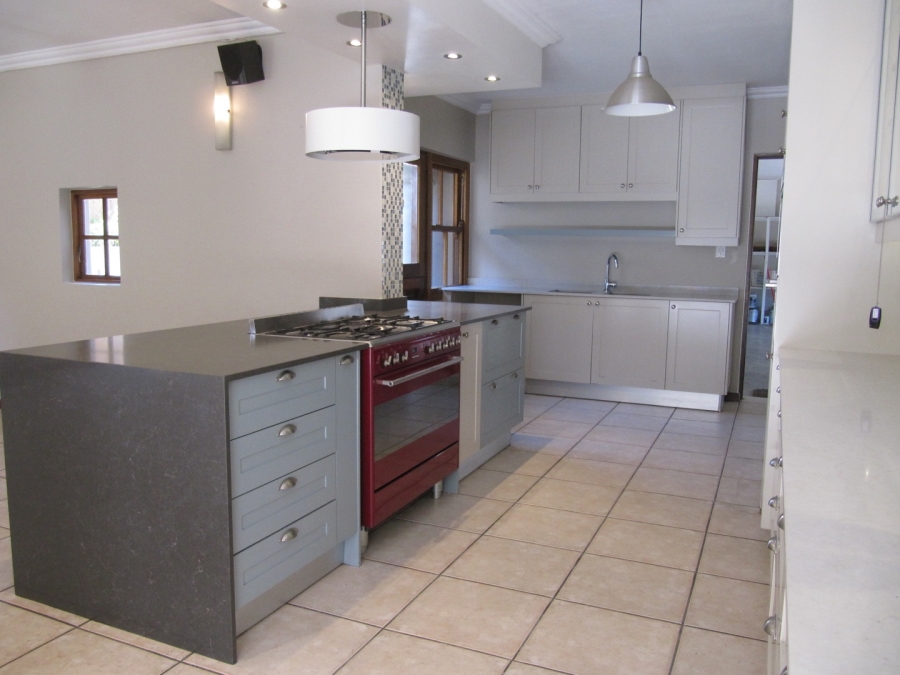 To Let 4 Bedroom Property for Rent in Bryanston Gauteng