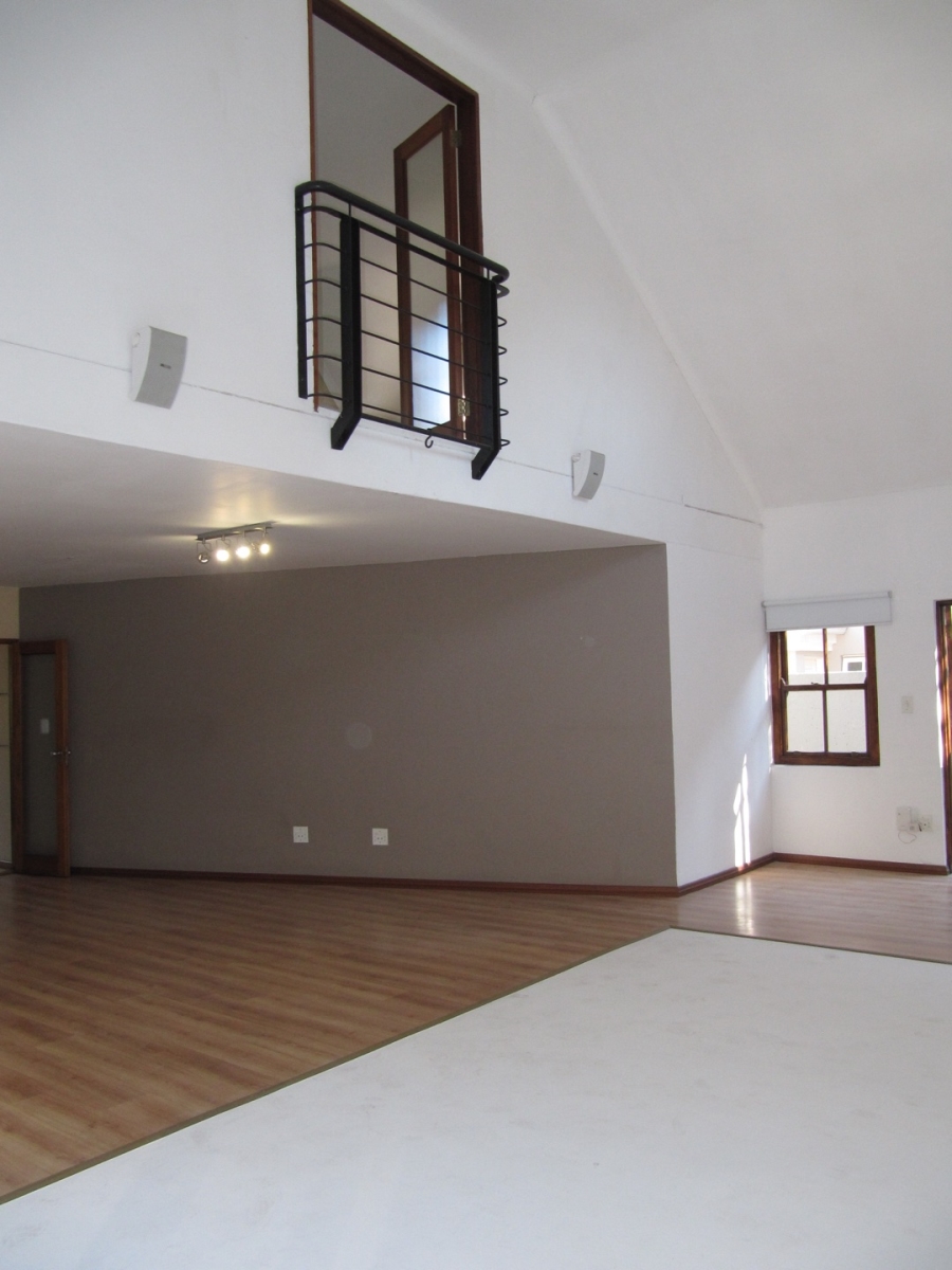 To Let 4 Bedroom Property for Rent in Bryanston Gauteng