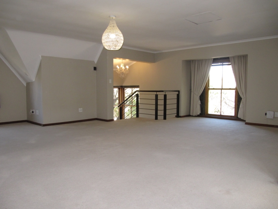 To Let 4 Bedroom Property for Rent in Bryanston Gauteng