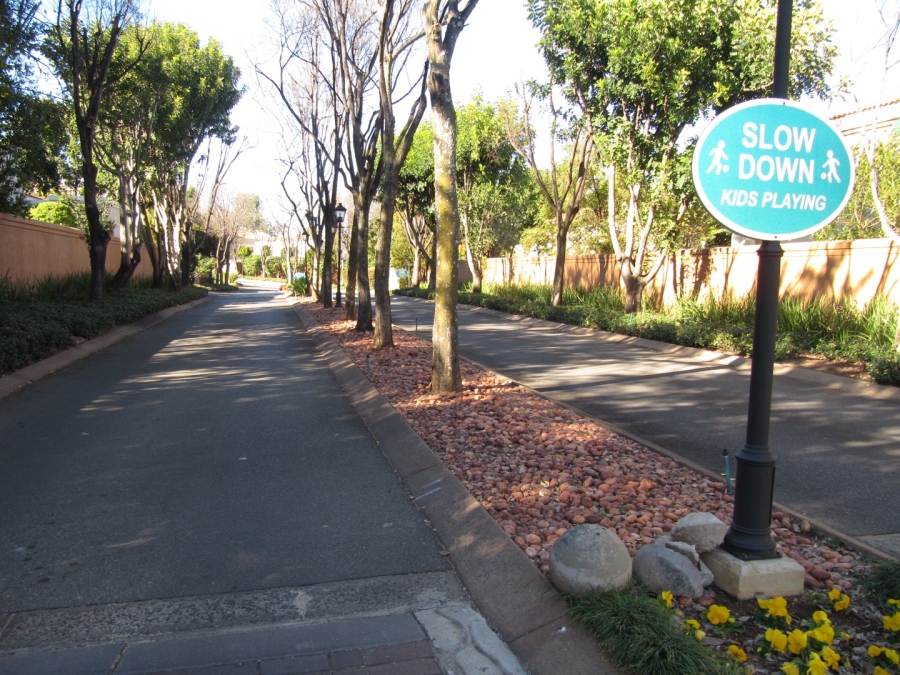 To Let 4 Bedroom Property for Rent in Bryanston Gauteng