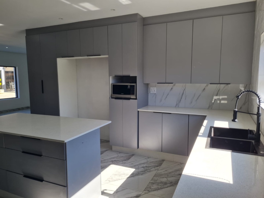 To Let 2 Bedroom Property for Rent in Lenasia Ext 7 Gauteng