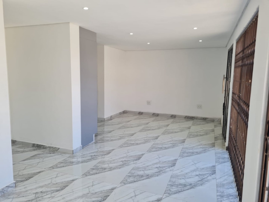 To Let 2 Bedroom Property for Rent in Lenasia Ext 7 Gauteng