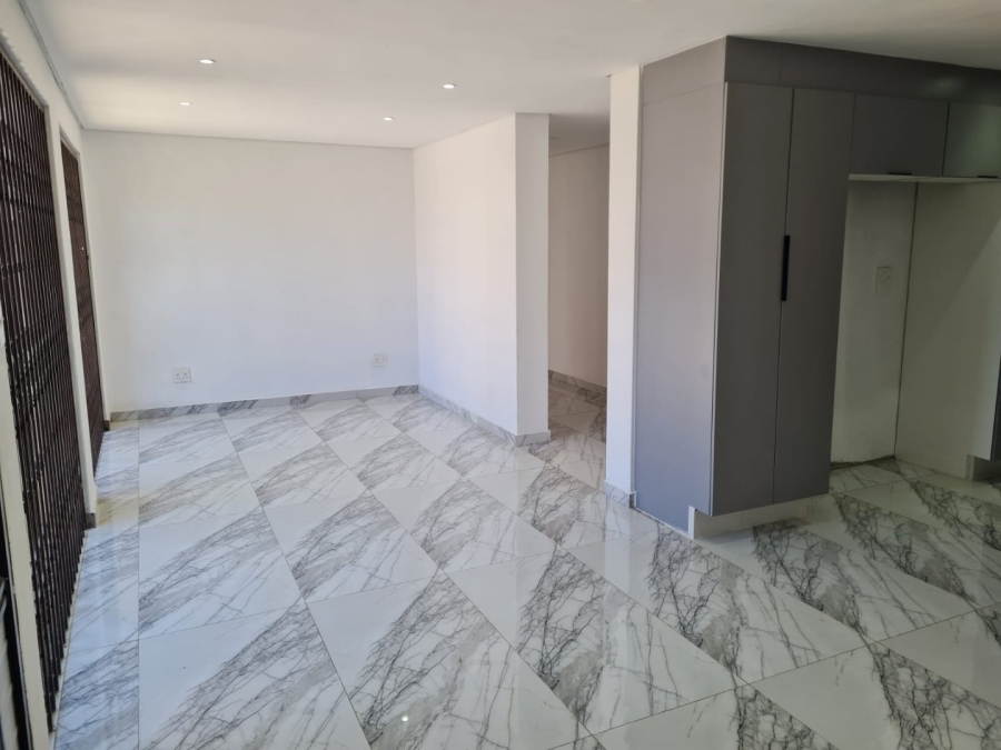 To Let 2 Bedroom Property for Rent in Lenasia Ext 7 Gauteng