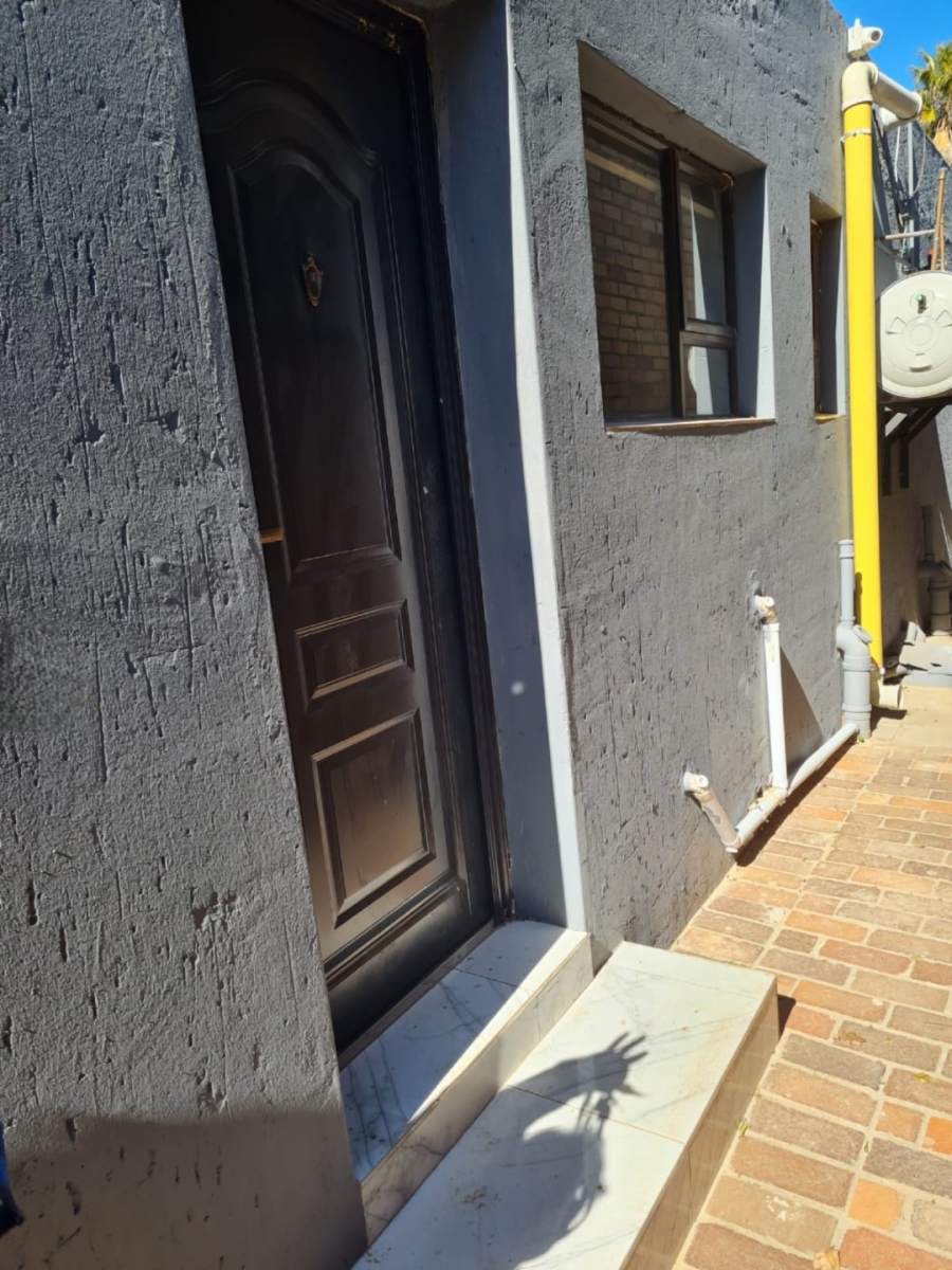 To Let 2 Bedroom Property for Rent in Lenasia Ext 7 Gauteng