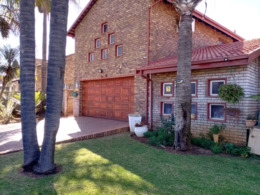 4 Bedroom Property for Sale in Silverton Gauteng