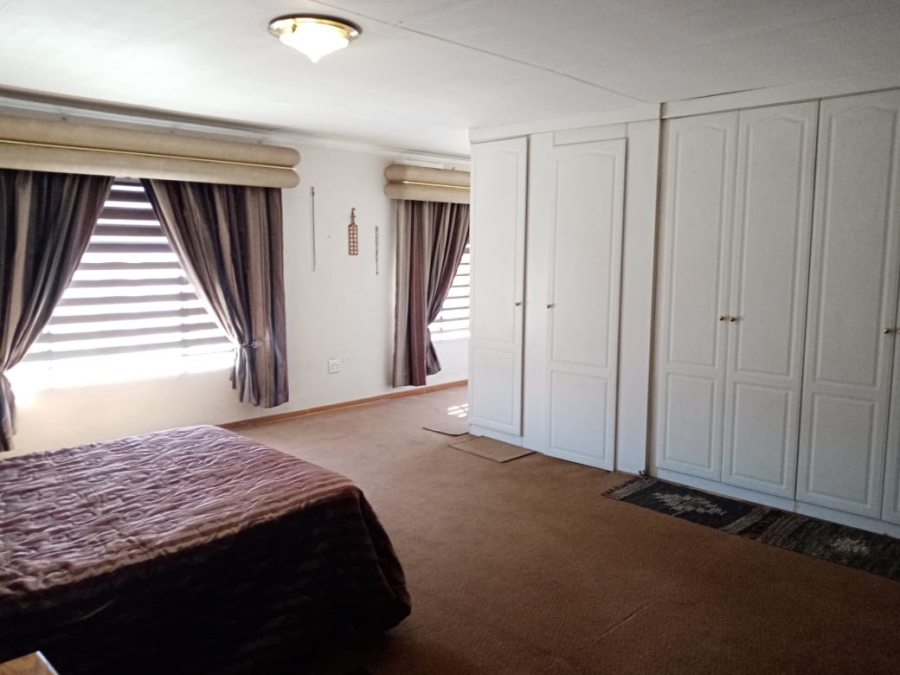 4 Bedroom Property for Sale in Silverton Gauteng