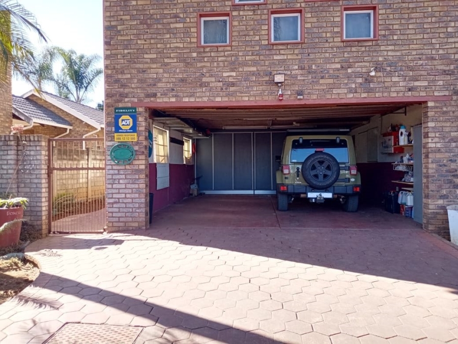 4 Bedroom Property for Sale in Silverton Gauteng