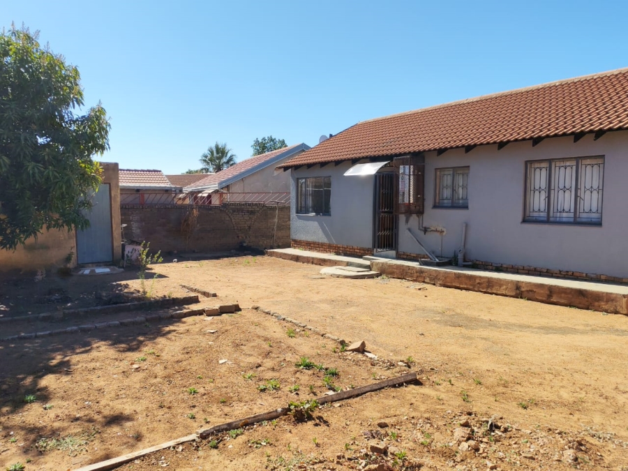3 Bedroom Property for Sale in Soshanguve GG Gauteng