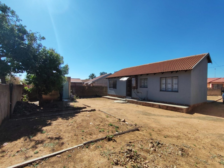 3 Bedroom Property for Sale in Soshanguve GG Gauteng