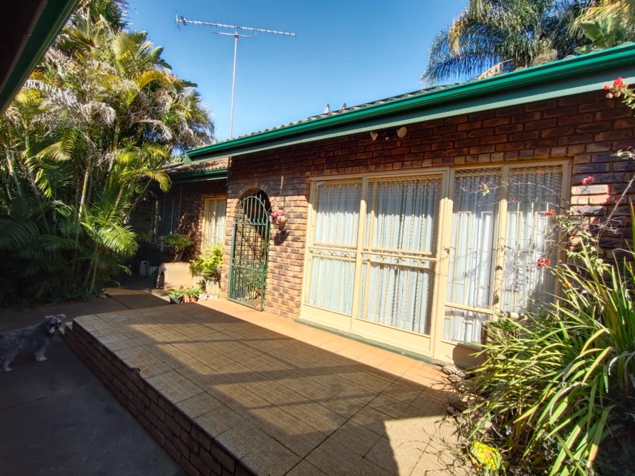 3 Bedroom Property for Sale in Theresa Park Gauteng