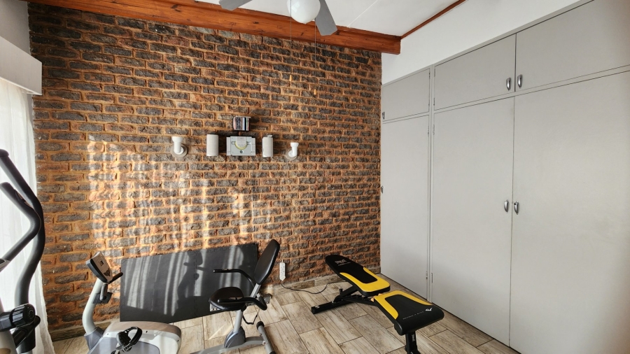 4 Bedroom Property for Sale in Karenpark Gauteng