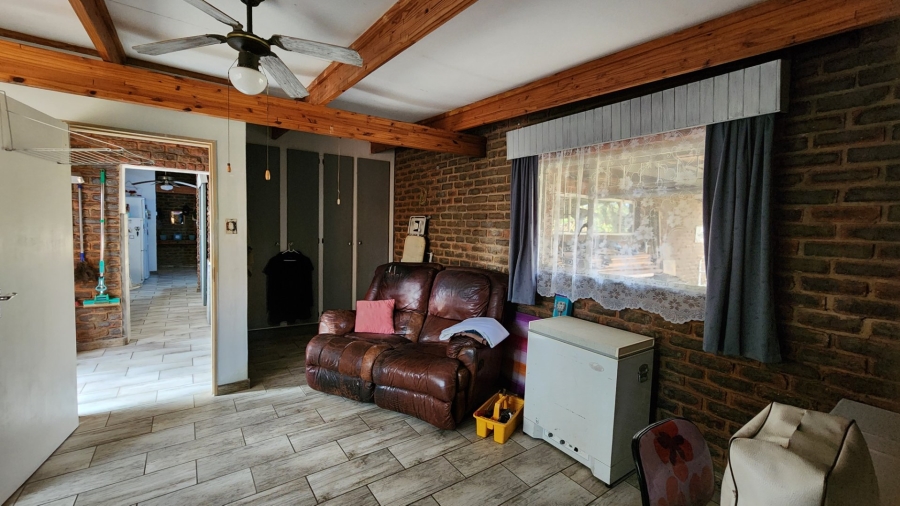 4 Bedroom Property for Sale in Karenpark Gauteng