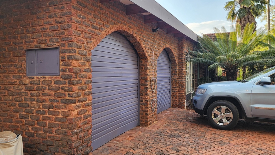 4 Bedroom Property for Sale in Karenpark Gauteng