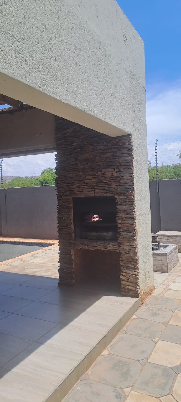 4 Bedroom Property for Sale in The Orchards Gauteng