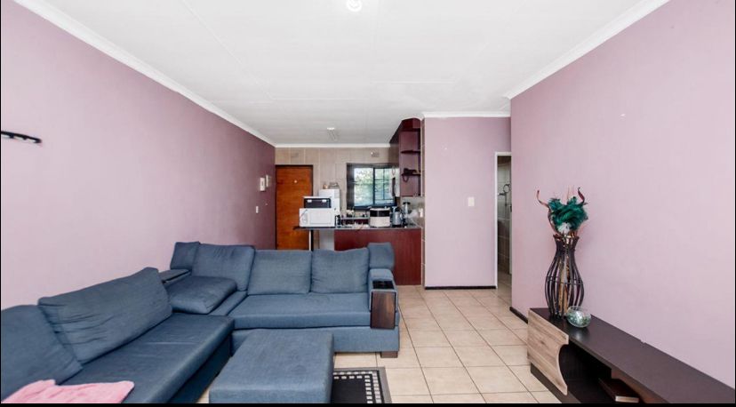 2 Bedroom Property for Sale in Sonneveld Gauteng