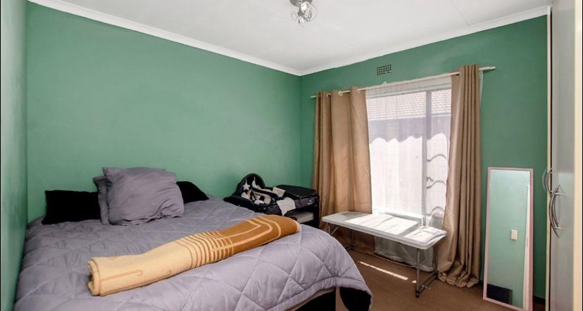 2 Bedroom Property for Sale in Sonneveld Gauteng