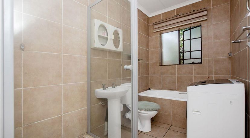 2 Bedroom Property for Sale in Sonneveld Gauteng