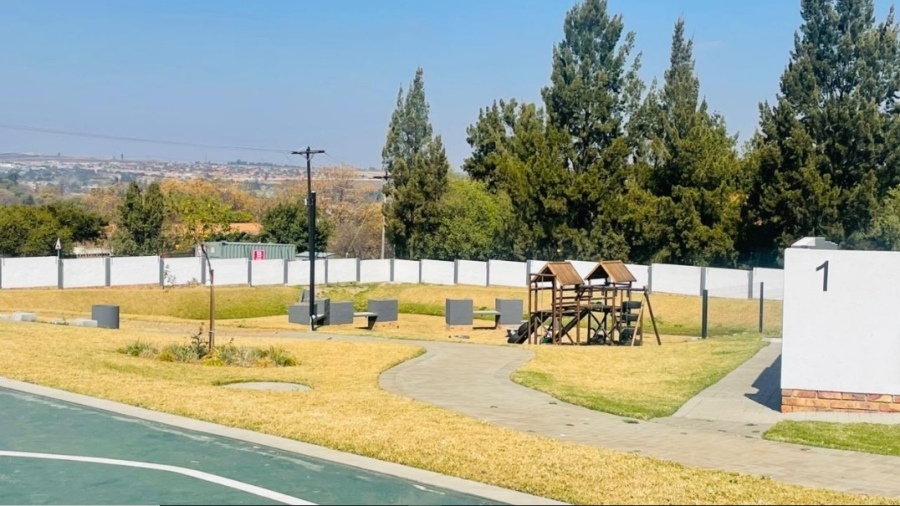 To Let 3 Bedroom Property for Rent in Glen Austin Gauteng
