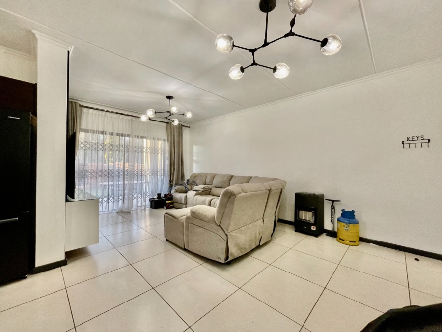 To Let 3 Bedroom Property for Rent in Kyalami Hills Gauteng