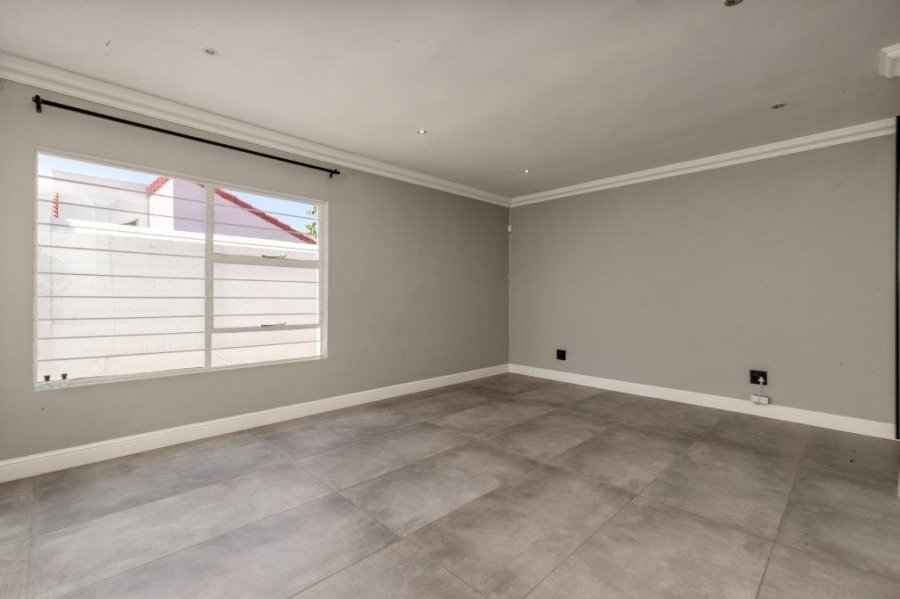 3 Bedroom Property for Sale in Sunninghill Gauteng