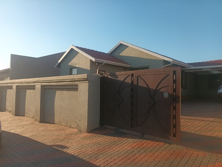 3 Bedroom Property for Sale in Spruit View Gauteng