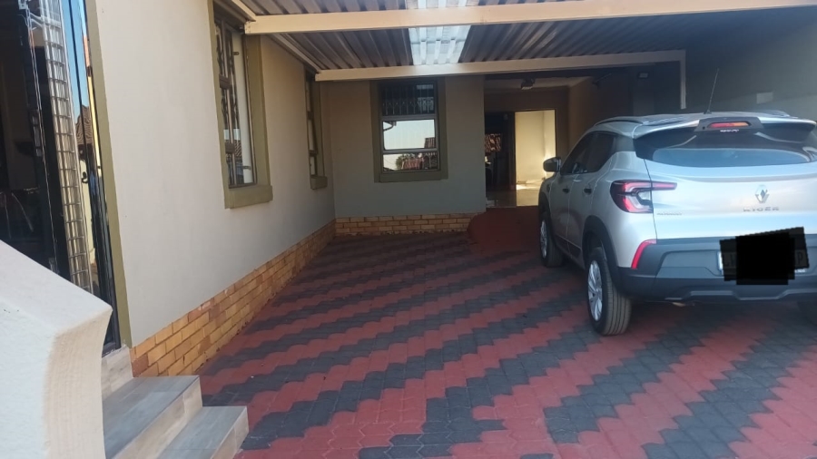 3 Bedroom Property for Sale in Spruit View Gauteng