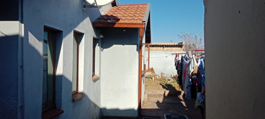  Bedroom Property for Sale in Rabie Ridge Gauteng