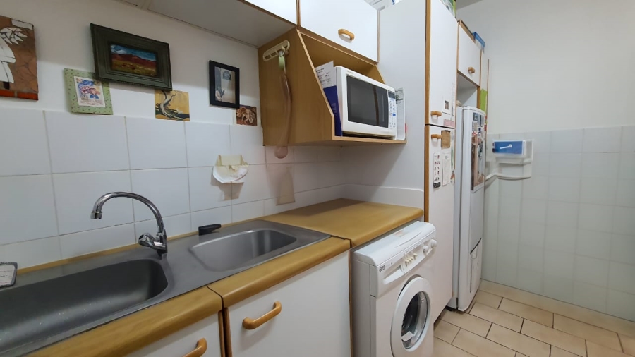 1 Bedroom Property for Sale in Sandown Gauteng