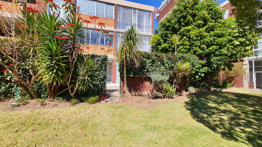 1 Bedroom Property for Sale in Sandown Gauteng