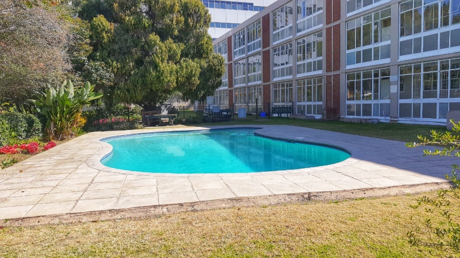 1 Bedroom Property for Sale in Sandown Gauteng