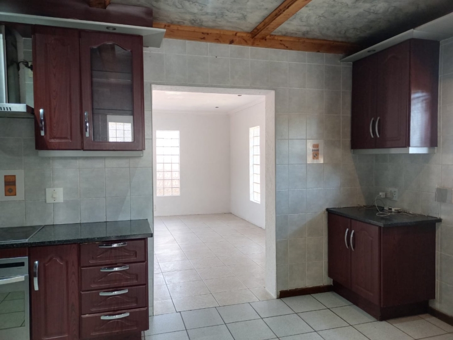 To Let 3 Bedroom Property for Rent in Suideroord Gauteng