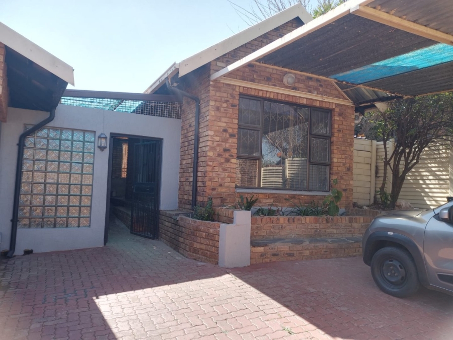 To Let 3 Bedroom Property for Rent in Suideroord Gauteng
