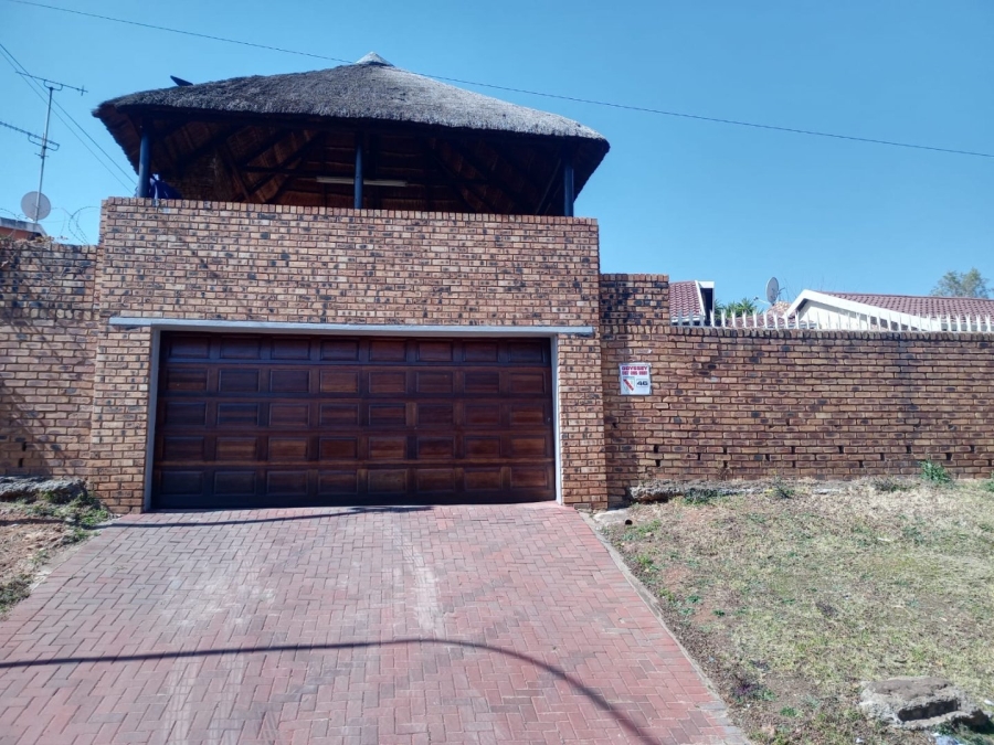 To Let 3 Bedroom Property for Rent in Suideroord Gauteng